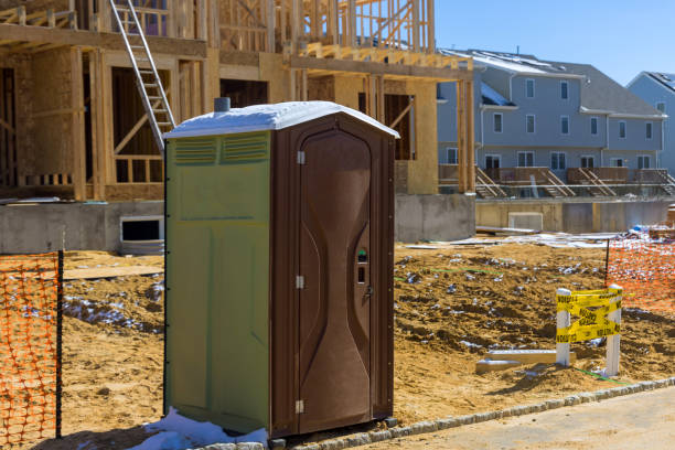 Best Portable restroom trailer rental  in Cadillac, MI